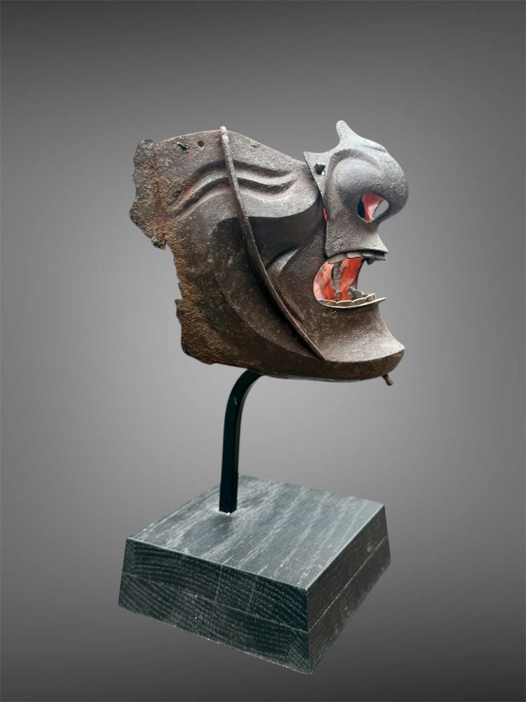 Halbe Samurai-Mempo-Maske – Edo-Zeit (1603–1868).