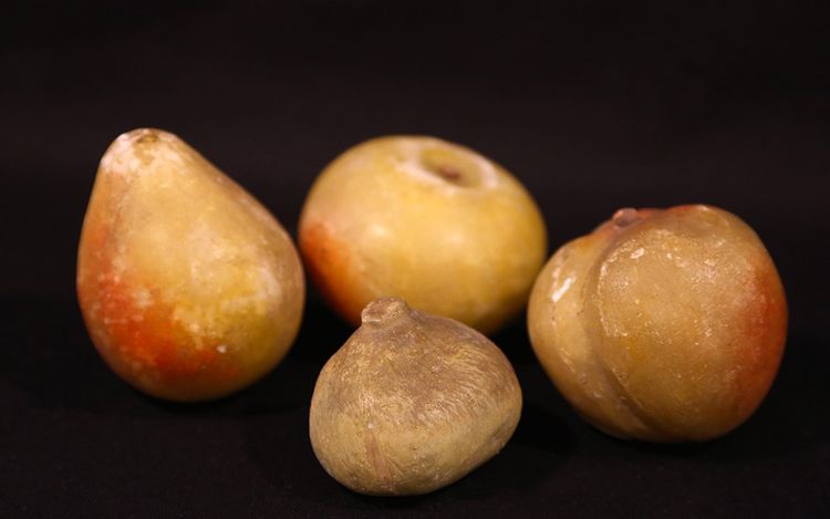 Faux fruits XVIIIeme siècle  Marbre 