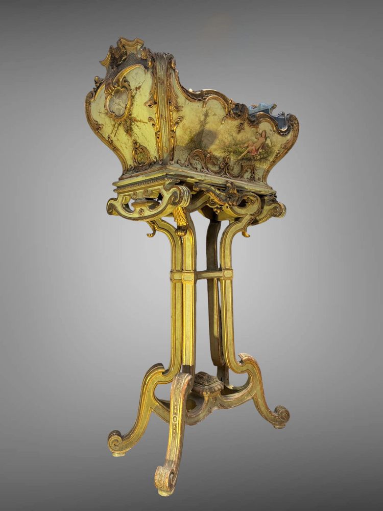 GRANDE JARDINIERE EN BOIS PEINT EN FORME DE BERCEAU DU XVIIIe EPOQUE LOUIS XV