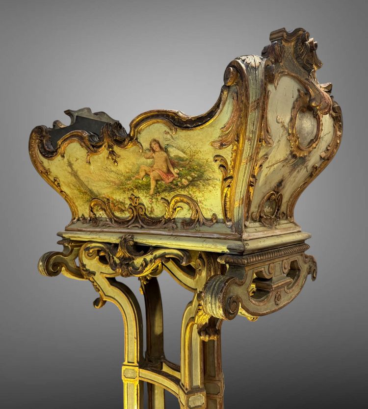 GRANDE JARDINIERE EN BOIS PEINT EN FORME DE BERCEAU DU XVIIIe EPOQUE LOUIS XV