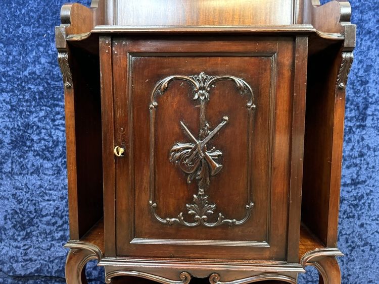 State-of-the-art mahogany cabinet from the Napoleon III era, circa 1880