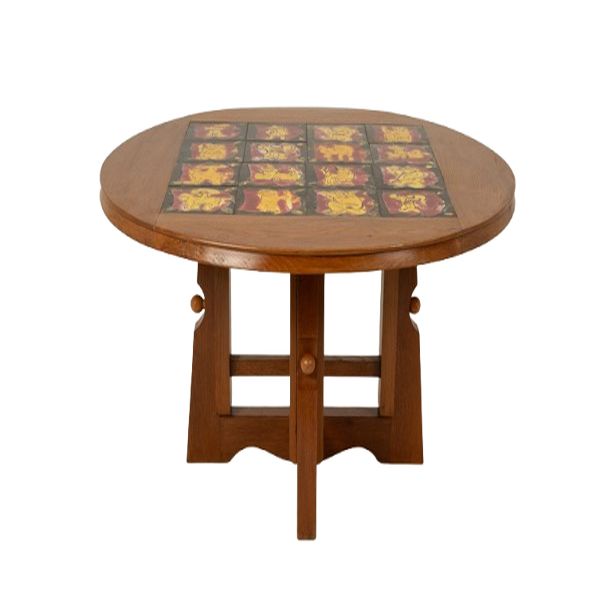 Guillerme und Chambron. Beistelltisch aus Eiche und Keramik. 1970er-1980er Jahre. LS 6735672