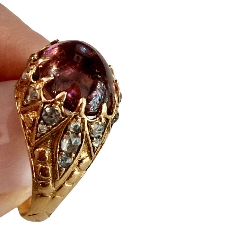 Anello a cupola, tormalina e diamanti