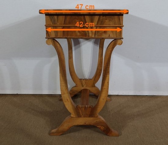 Petite Table de Salon en Noyer, époque Restauration – Début XIXe