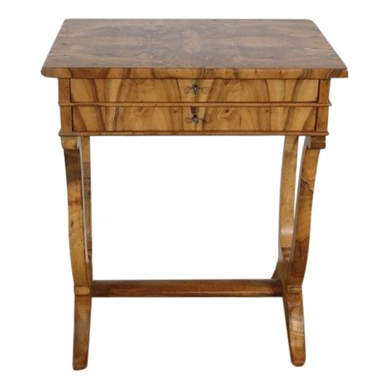 Petite Table de Salon en Noyer, époque Restauration – Début XIXe
