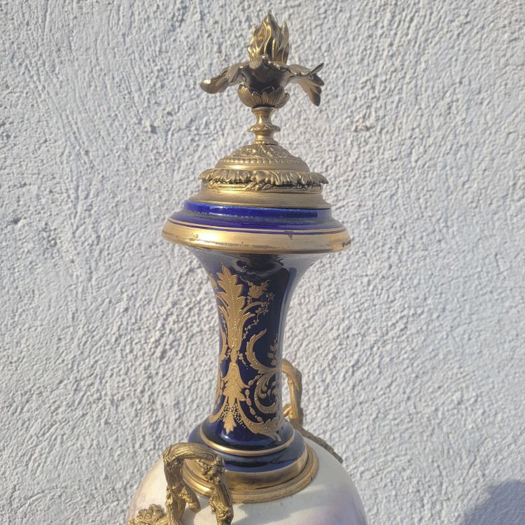 Große Vase H87cm, Porzellan und Bronze, 19. Jahrhundert