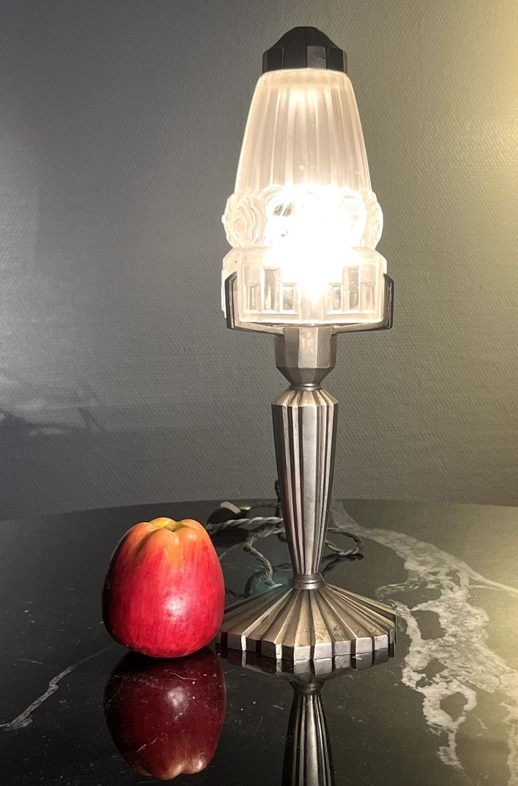 Lampada Art Déco con base in bronzo nichelato Francia 1930