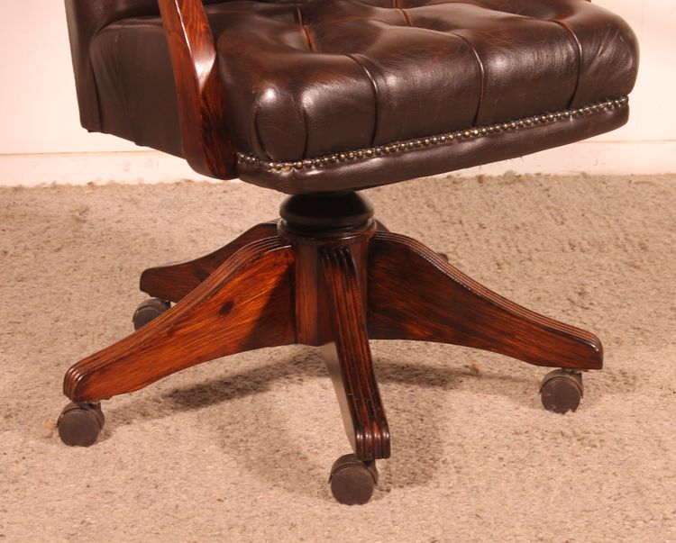 Fauteuil De Bureau Dit fauteuil directeur En bois Et Cuir capitonné