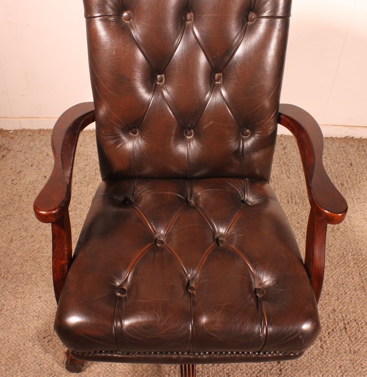 Fauteuil De Bureau Dit fauteuil directeur En bois Et Cuir capitonné