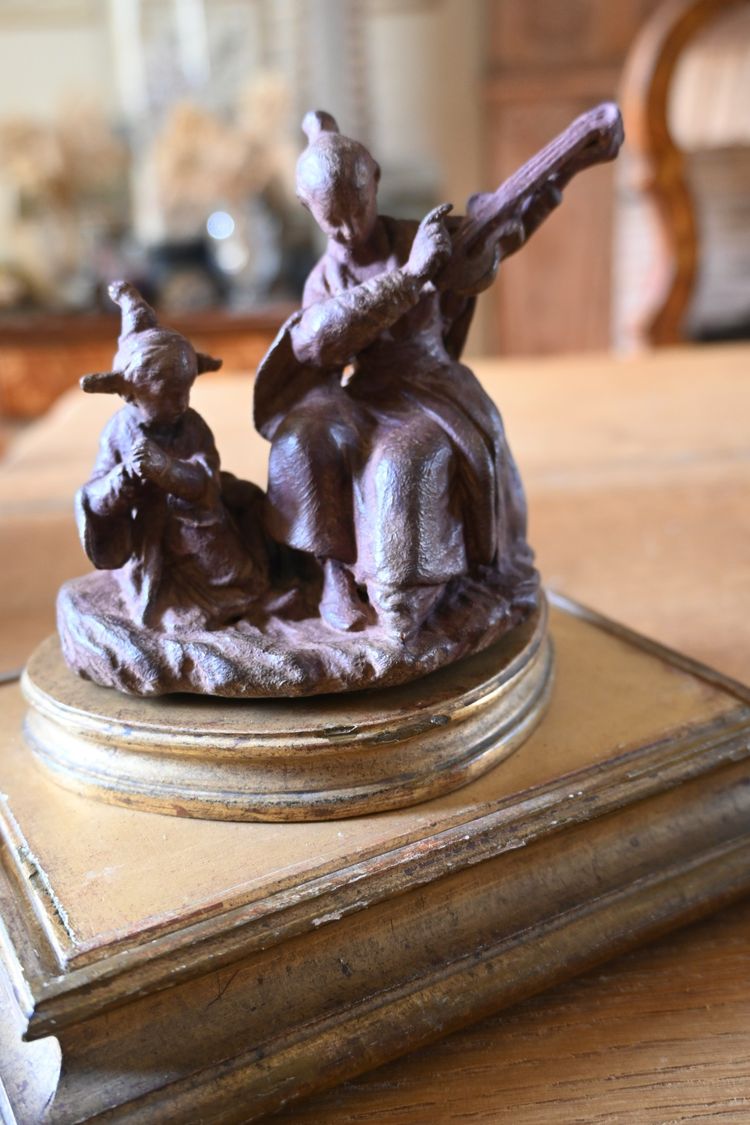 Incantevole terracotta di François Boucher, la lezione di musica