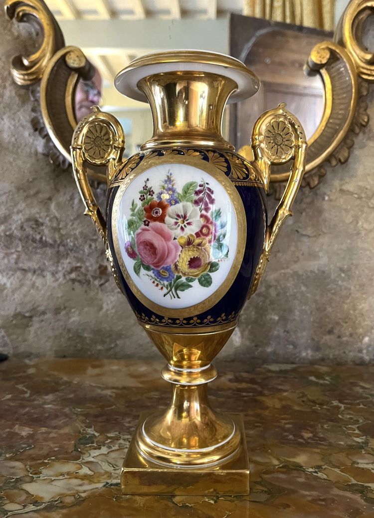 Vaso in porcellana di Parigi, inizio XIX secolo