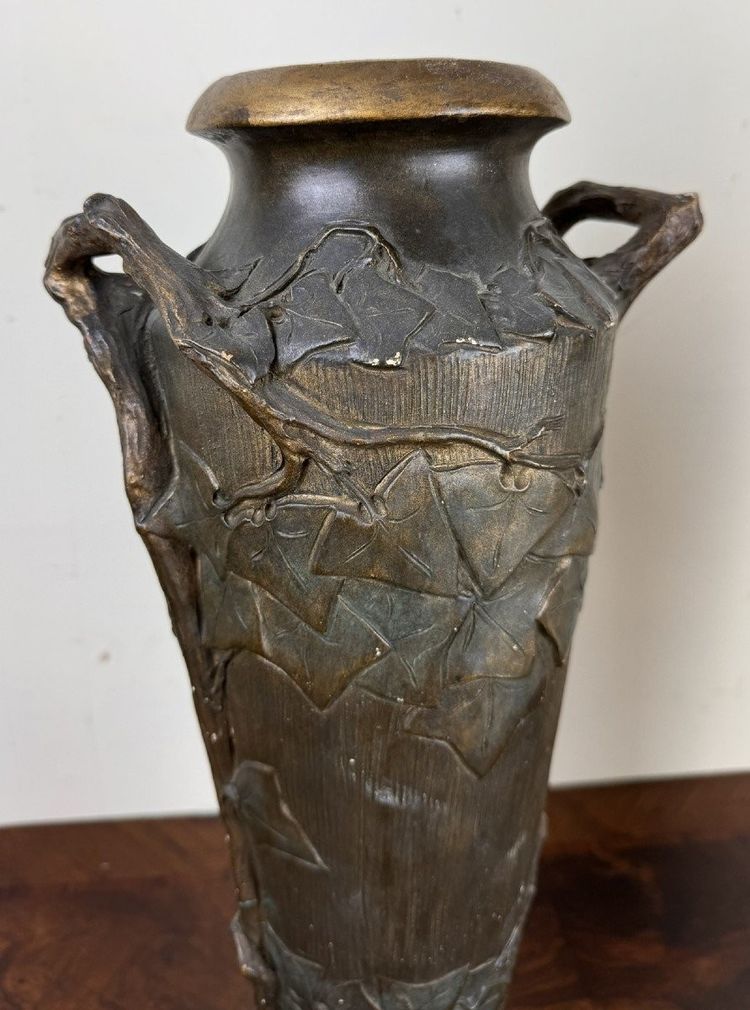 Grande Paire De Vases En Terre Cuite époque Art Nouveau Signés