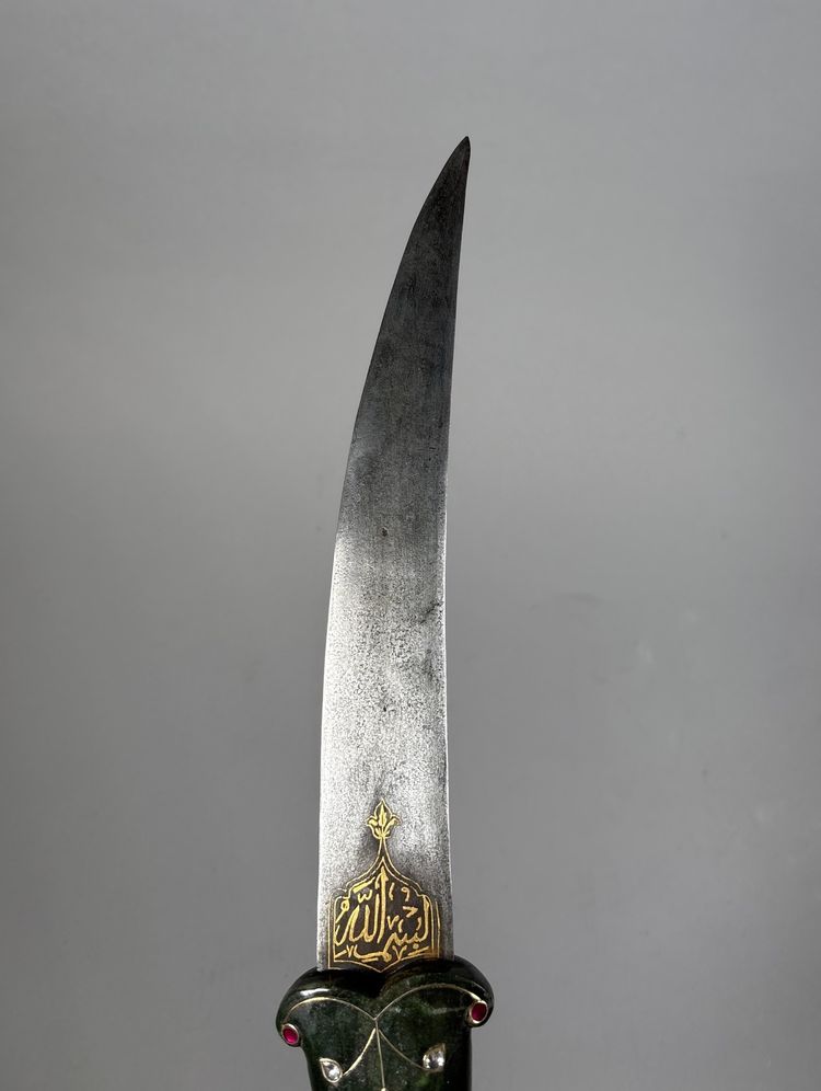 Kard Dolch aus Jade mit Pferdekopf INDIEN Mughal Dynastie (1526-1857)