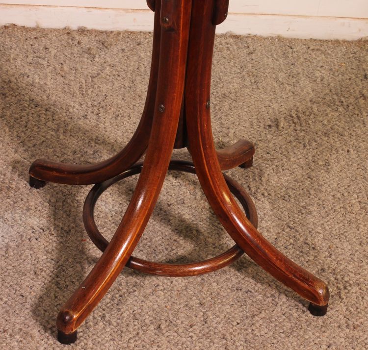 Appendiabiti a pappagallo, Art Nouveau, noto come Thonet