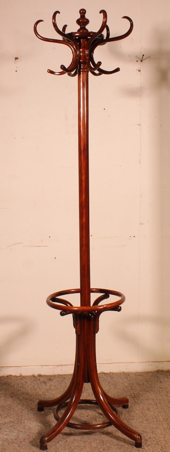 Appendiabiti a pappagallo, Art Nouveau, noto come Thonet