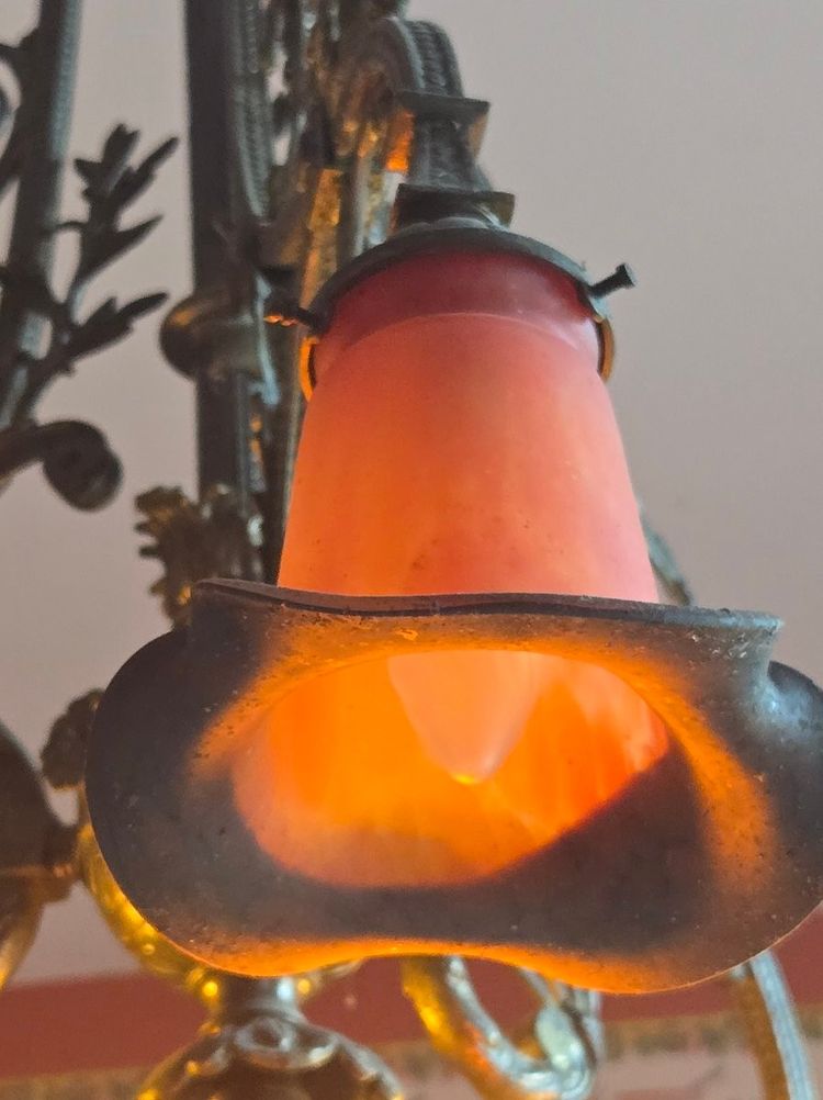 Lustre Art Nouveau Noverdy – Bronze et Tulipes en Verre –