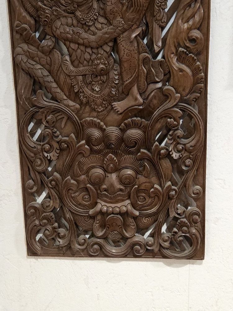 Panneau sculpté en bois – Décor balinais / asiatique – 100 x 28 cm - XXeme