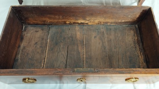 Commode marquetée époque Transition