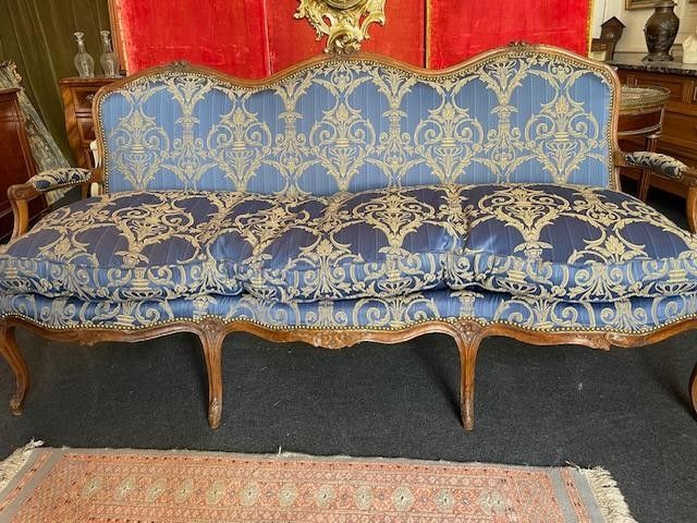 Grande divano d'epoca Luigi XV del XVIII secolo in legno naturale