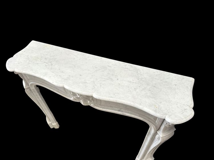 Cheminée style Louis XV en marbre de carrare époque XIXe siècle 