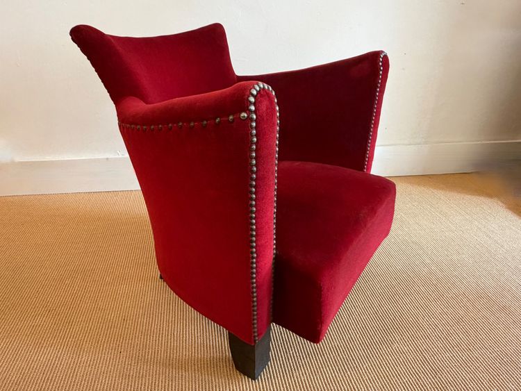 POLTRONA ART DÉCO IN VELLUTO ROSSO.