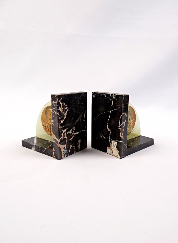 Pair of Art Deco bas-relief marble bookends of Jesus and Mary early 20th century