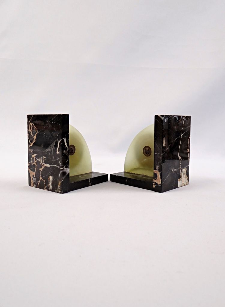 Pair of Art Deco bas-relief marble bookends of Jesus and Mary early 20th century