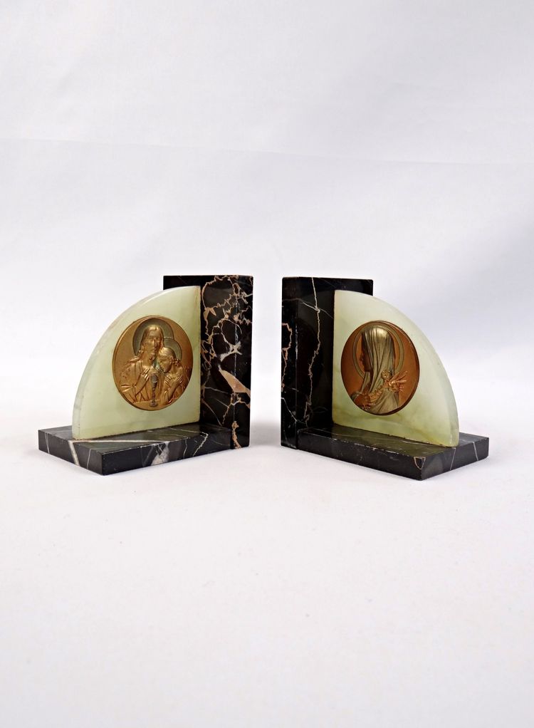 Pair of Art Deco bas-relief marble bookends of Jesus and Mary early 20th century