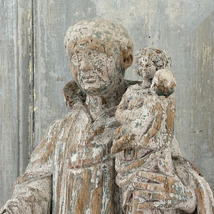 Saint Hyacinthe in carved wood 17th century