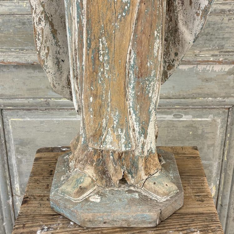 Saint Hyacinthe in carved wood 17th century