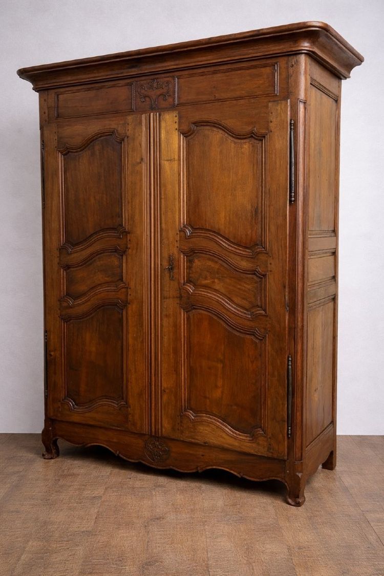 Louis XV period cabinet in solid walnut