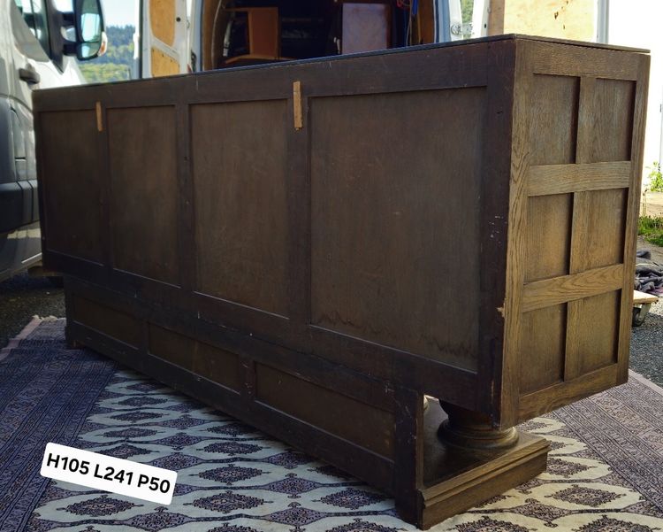 Grande credenza d'epoca Art Déco in vetro policromo inciso con decorazione araldica