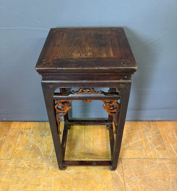 Late 19th-century Chinese lacquered wooden side table
