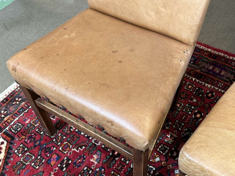 Set of 4 English chairs in beech and imitation leather from the 1980s