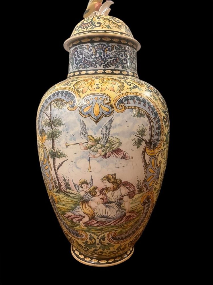 Large covered earthenware vase – Polychrome Renaissance decoration – Parrot handle – H.72 cm