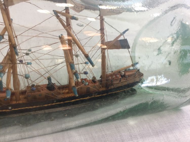 Barca a bottiglie "La Marie-Joseph"