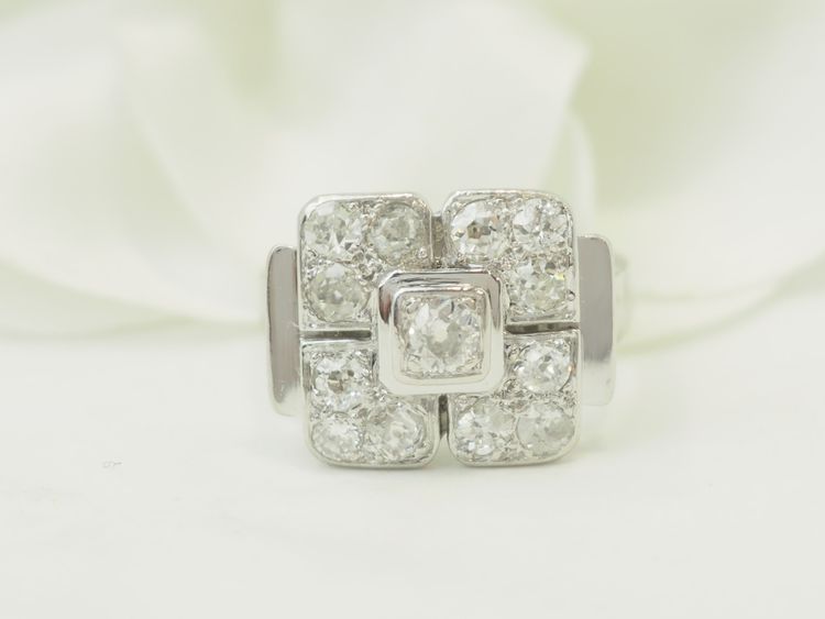 Art Deco ring in 18-carat white gold and old-cut diamonds – 1.20 ct