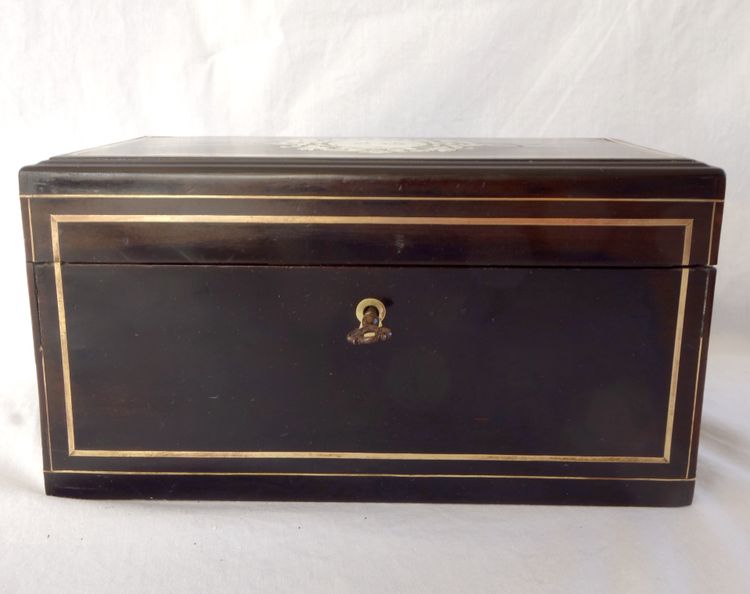 Blackened wood tea caddy with brass marquetry - Napoleon III period