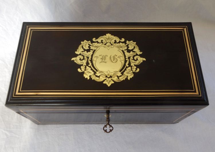Blackened wood tea caddy with brass marquetry - Napoleon III period