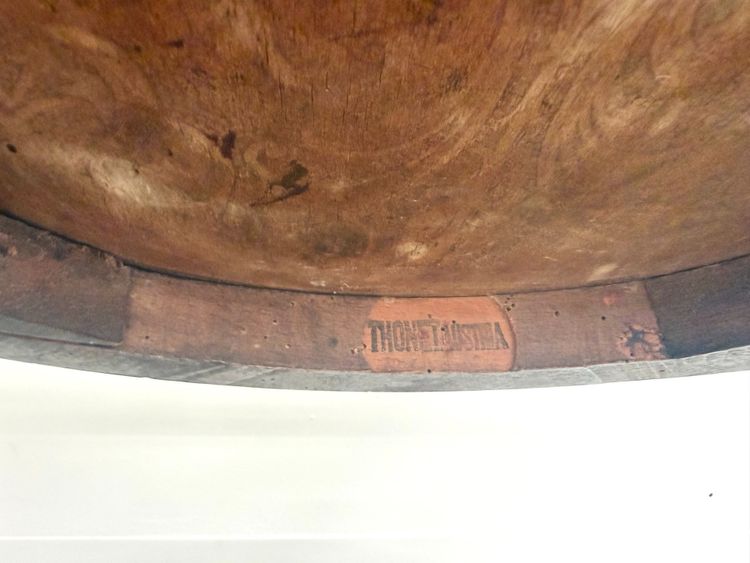 Paire de Fauteuils de Bureau Thonet – Hêtre Courbé & Assises Pyrogravées