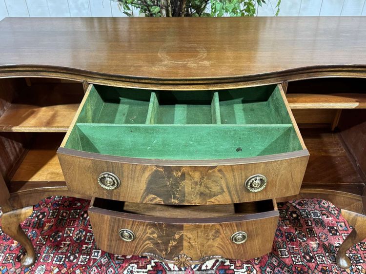 Credenza in mogano stile Chippendale inglese degli anni '30