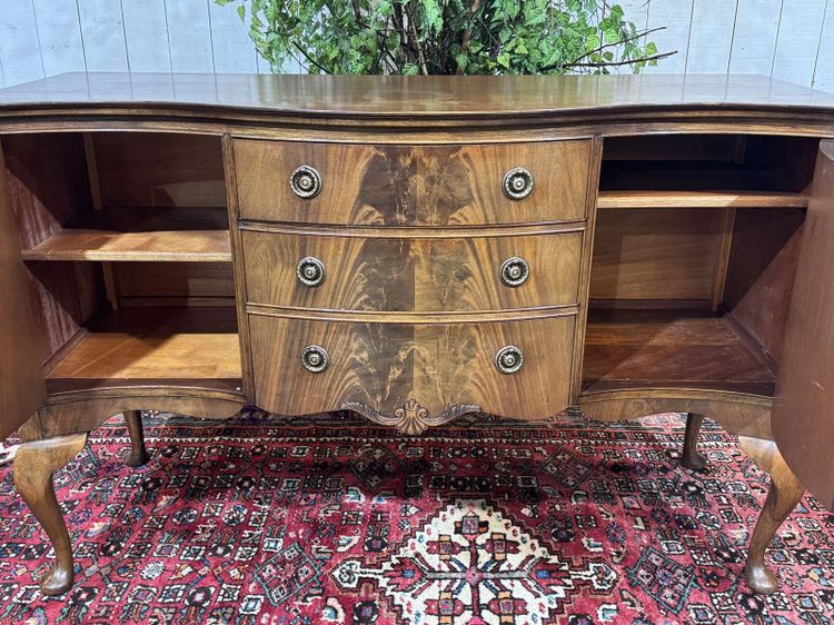 Credenza in mogano stile Chippendale inglese degli anni '30