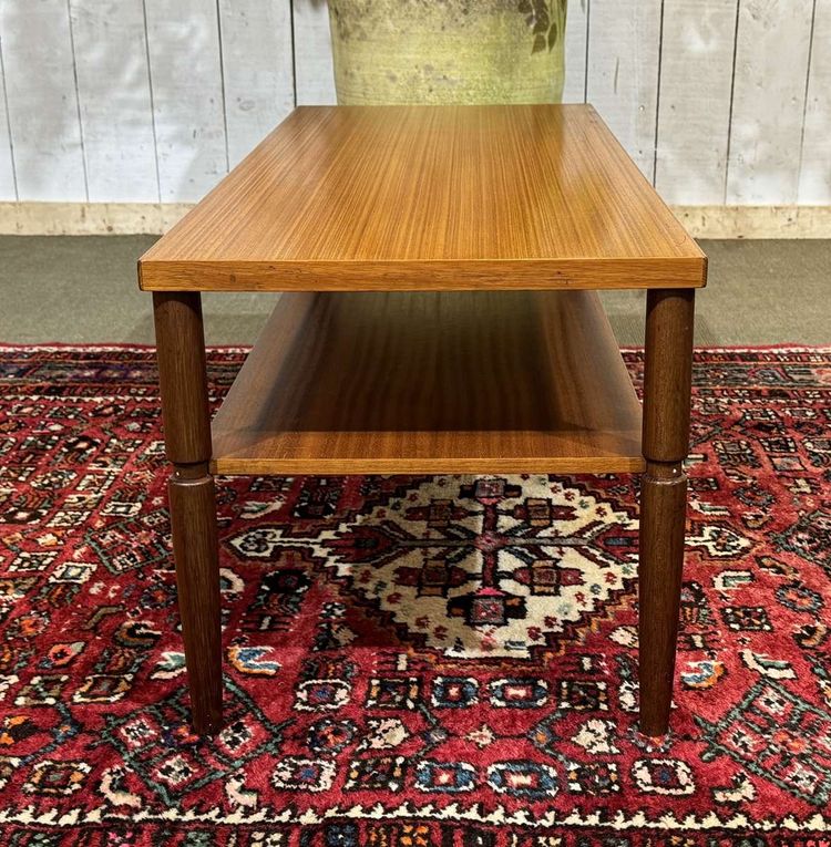 English coffee table from the 1970s in teak and iroko