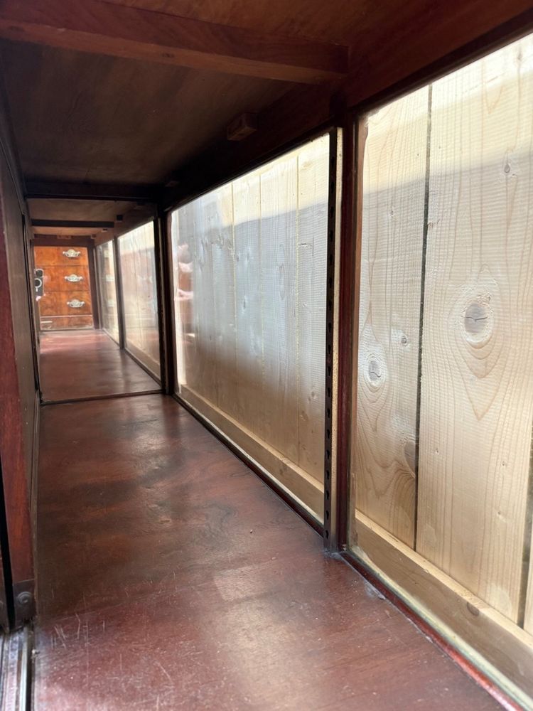 Comptoir de commerce Art Déco – Vitrine et tiroirs – Bois teinté acajou – Années 1920