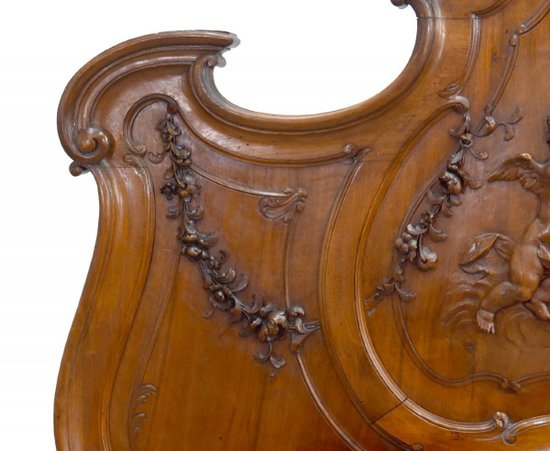 Außergewöhnliches Barockbett im Louis XV-Stil aus geschnitztem Walnussholz für Babys