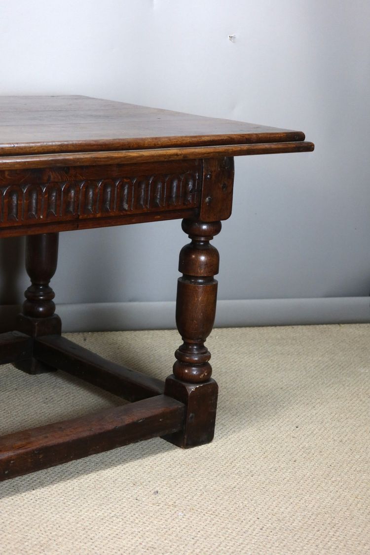 Table style Renaissance XIXème siècle