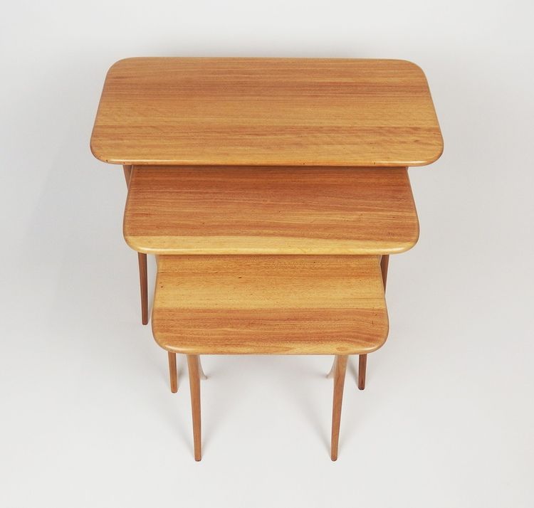 Set aus drei Klapptischen von Raphael