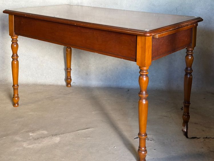 Schreibtisch mit 3 Schubladen