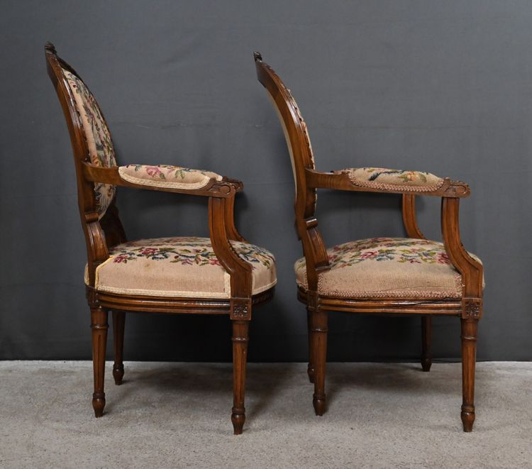 Paire de Fauteuils en Hêtre, style Louis XVI - Début XXe