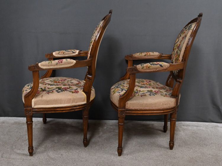 Paire de Fauteuils en Hêtre, style Louis XVI - Début XXe